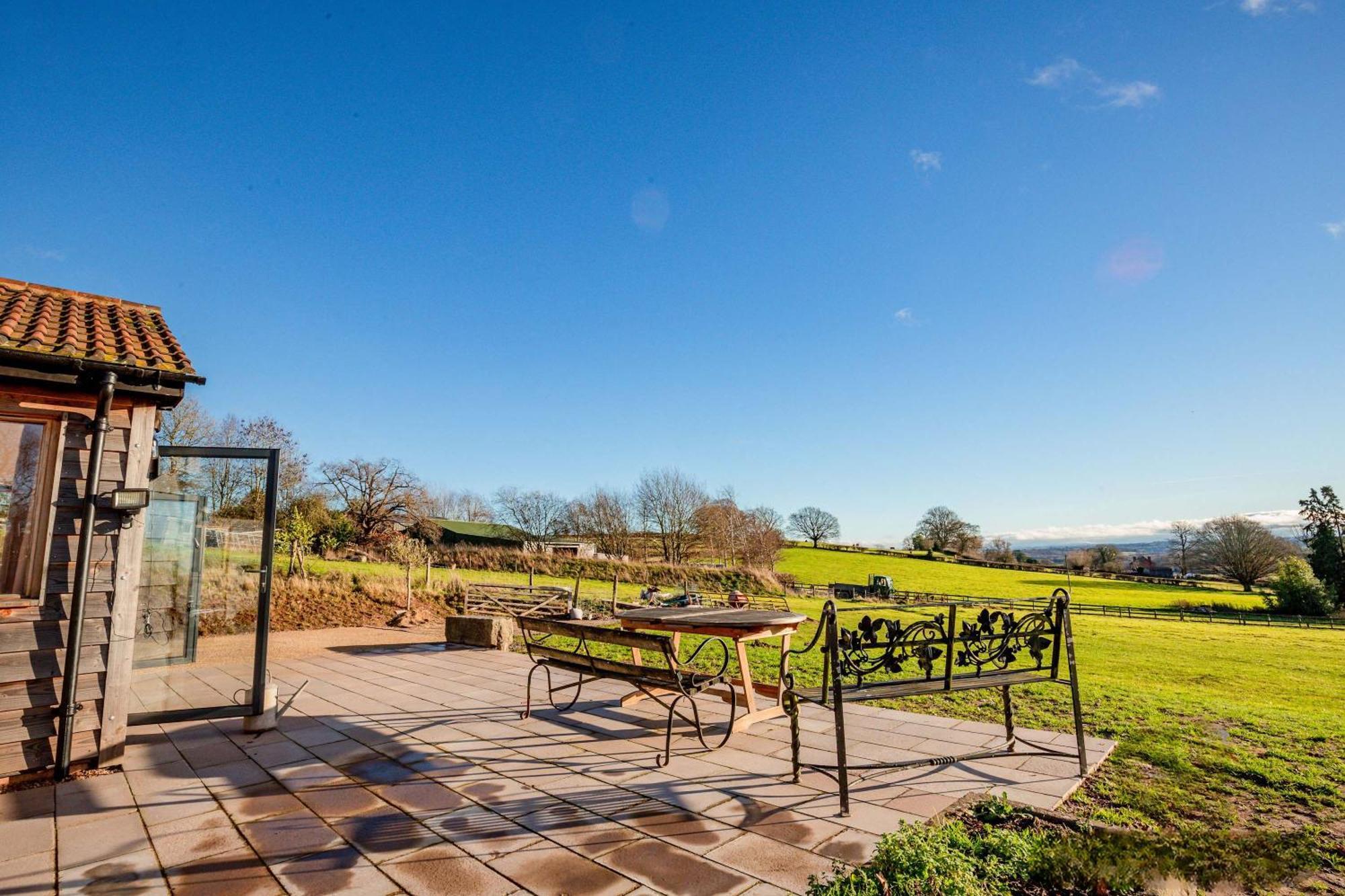 Host & Stay - Upperley Barn 布罗姆亚德 外观 照片